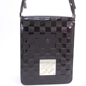 LOUIS VUITTON Damier Vernis Club Shoulder Bag Carmine